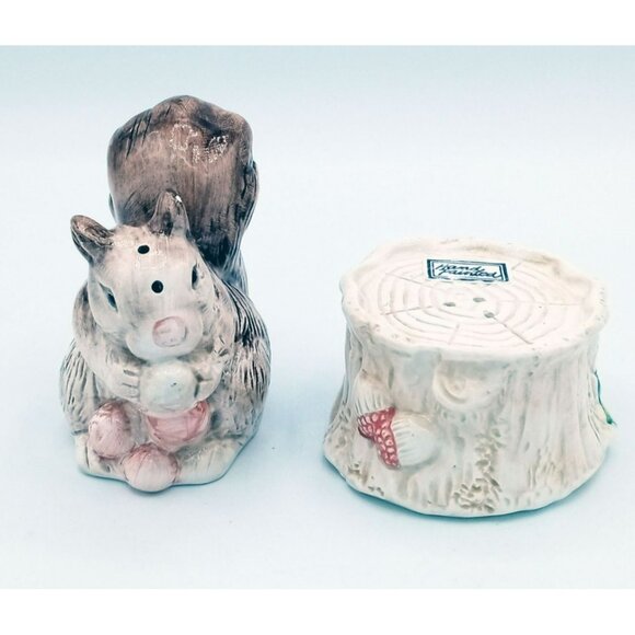 Squirrel Tree Stump Salt Pepper Shakers Hand Painted Vintage OCI Japan - Picture 7 of 13